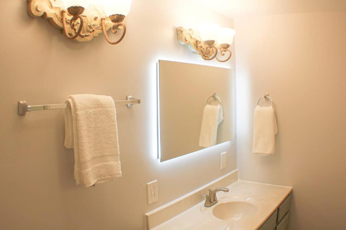 Newly Renovated 2-Bed Near Downtown-North Shore Pittsburgh Extérieur photo